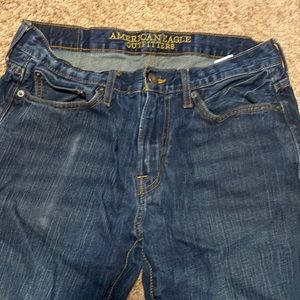 American Eagle men’s jeans